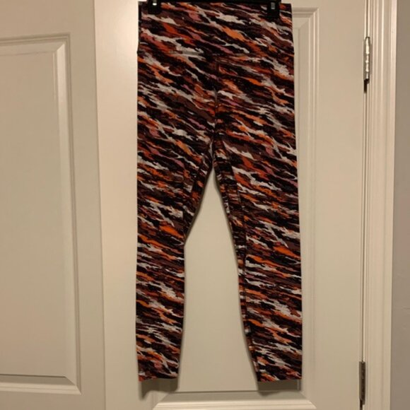 lululemon athletica Align Lunar New Year Pattern Leggings w/gold logo Size 8 EUC - Picture 1 of 7